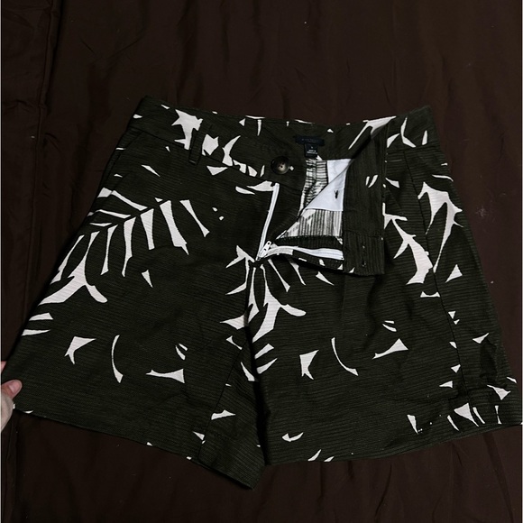 ANN TAYLOR shorts - Picture 4 of 12
